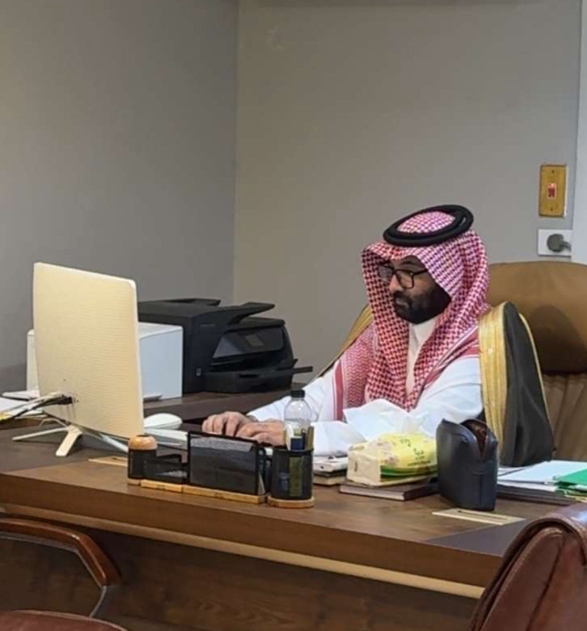 محامي عبدالرحمن حسين الأحمري - تجارية, جزائية, عقارية, مالية, عمالية, ريادة الأعمال, الشركات, الاستثمار الأجنبي, تنفيذ, جرائم معلوماتية, تركات, أخطاء طبية