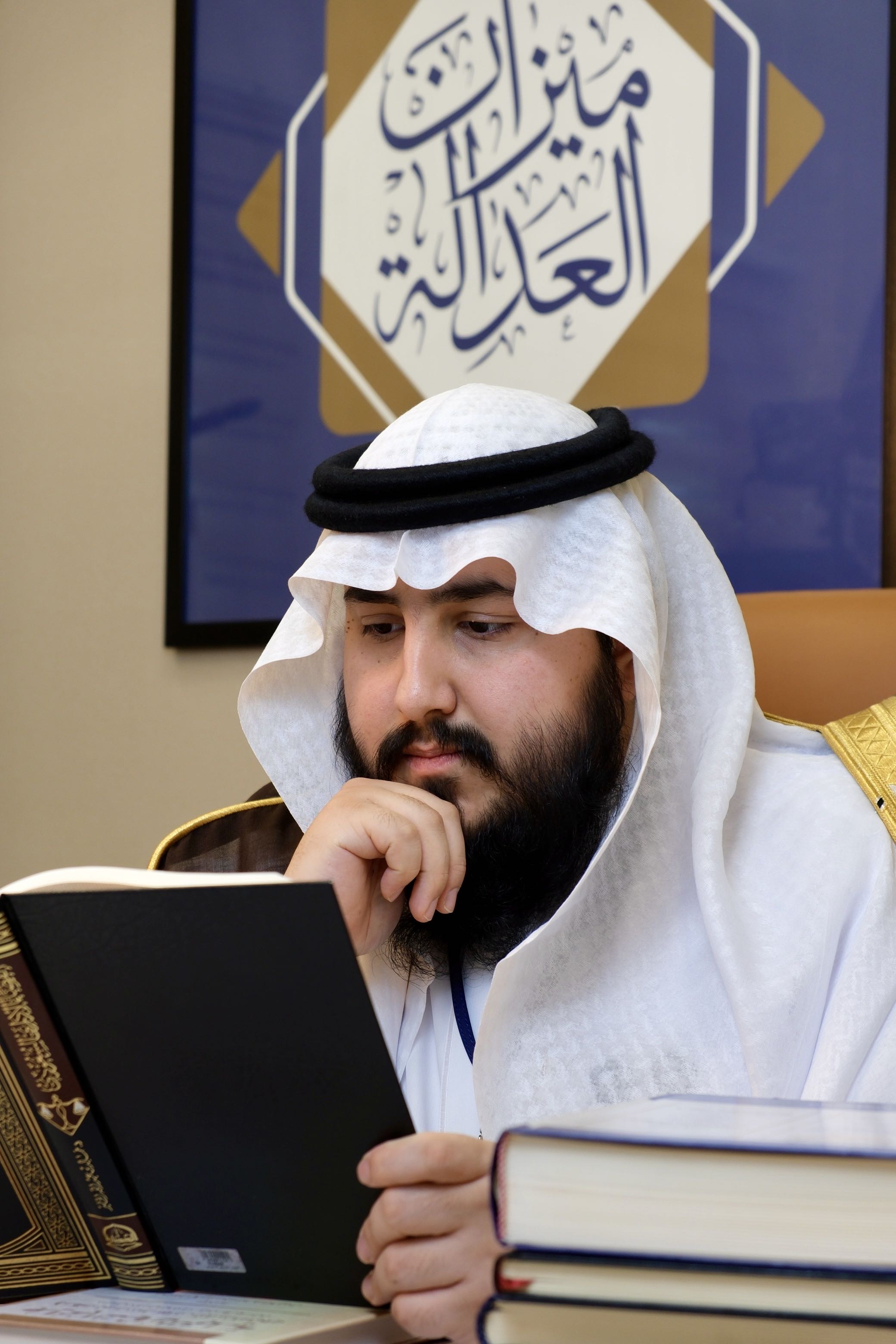 محامي عبدالعزيز سامي العفيصان - أحوال شخصية, حضانة, نفقة, تركات, فسخ نكاح, تجارية, تنفيذ, جزائية, جرائم معلوماتية, تشهير, نصب واحتيال, عقارية, مالية, أخطاء طبية, عمالية, تمويلية, مصرفية, تأمينية, جمركية, أوراق مالية, إعلامية, عسكرية, أوقاف, رياضية, ريادة الأعمال, الضريبة, الشركات, الإقامة المميزة, الاستثمار الأجنبي, الإداري