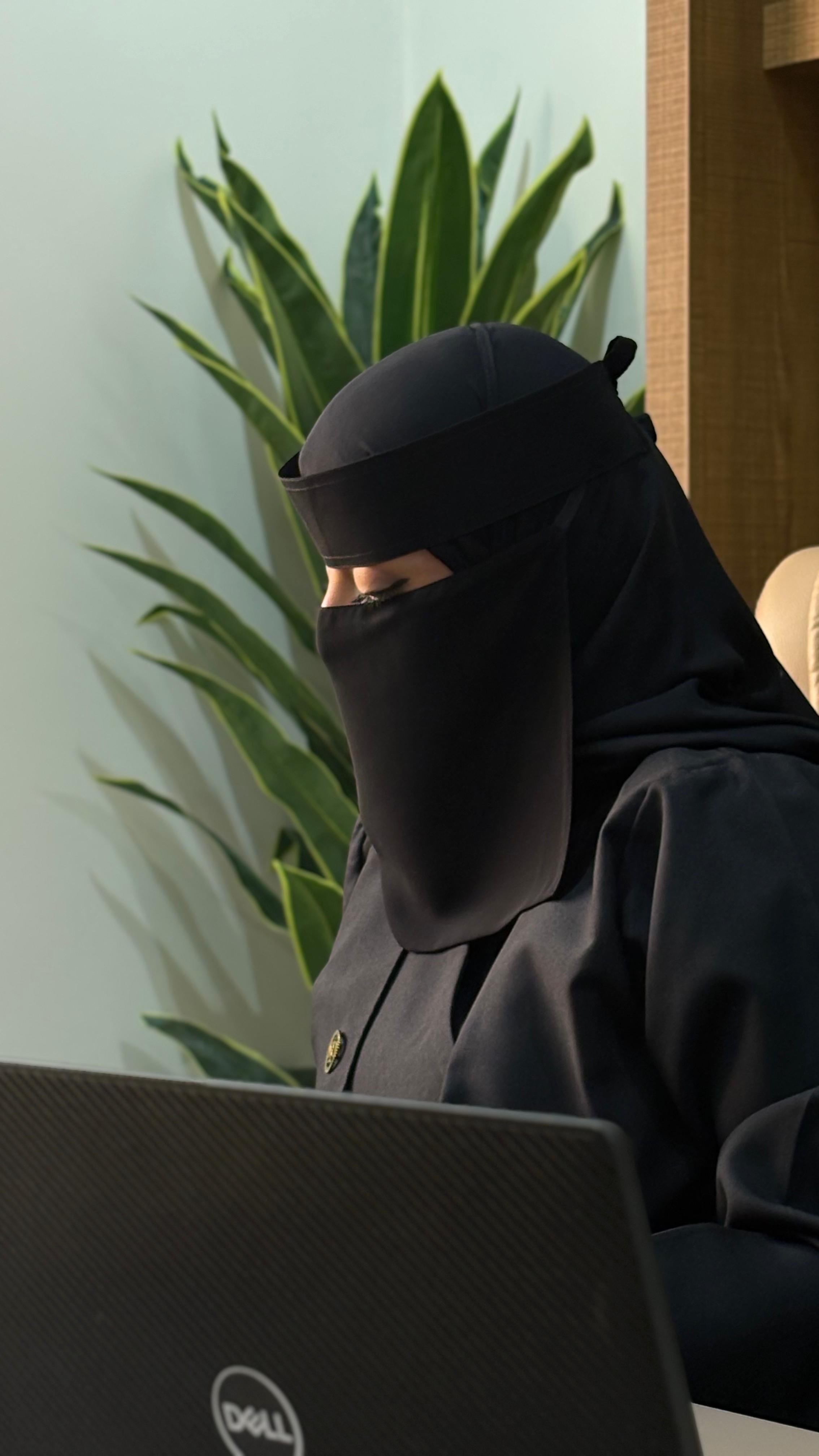 محامي عزيزة سعيد القحطاني  - أحوال شخصية, حضانة, نفقة, فسخ نكاح, جرائم معلوماتية, مالية, أخطاء طبية, عمالية